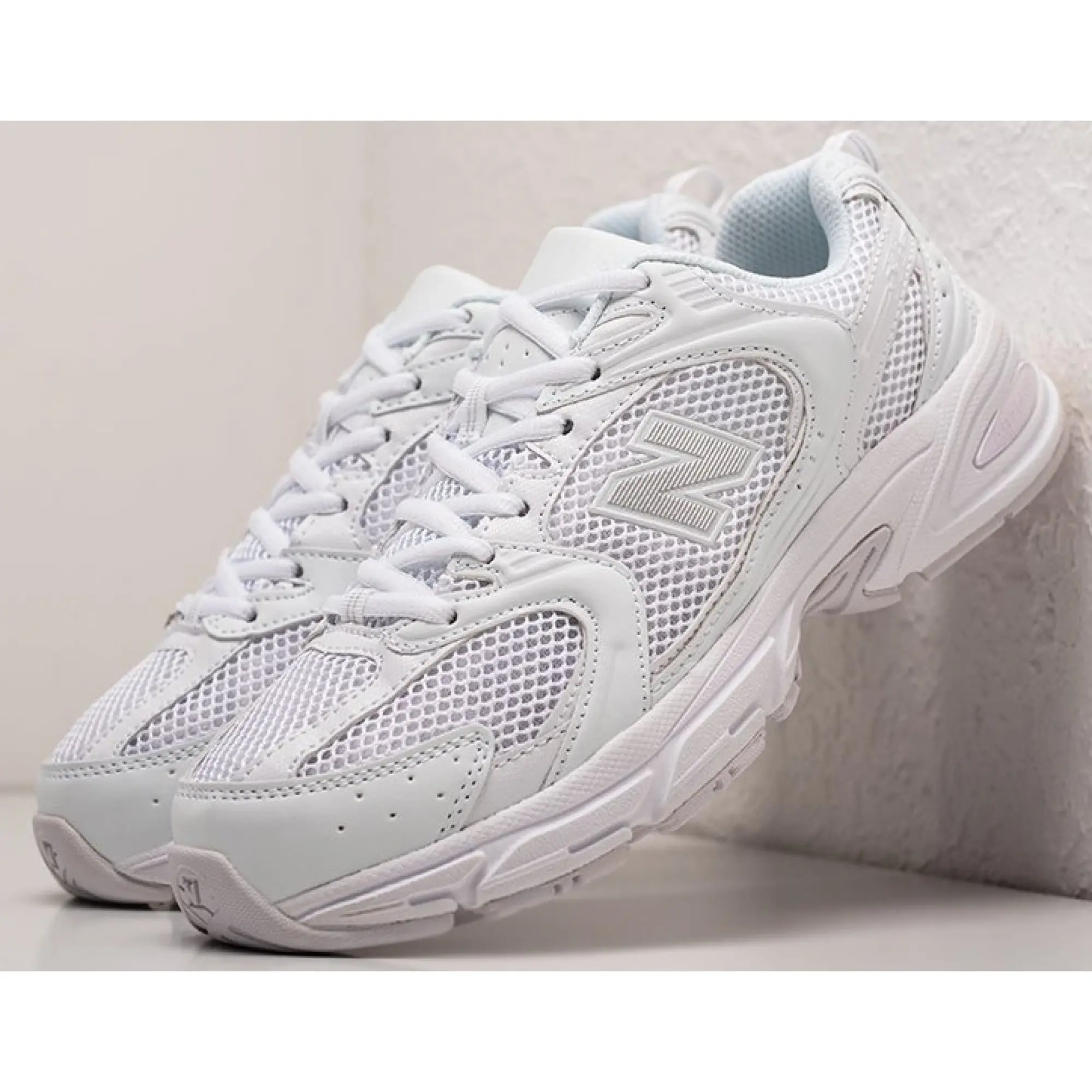 New balance all white store